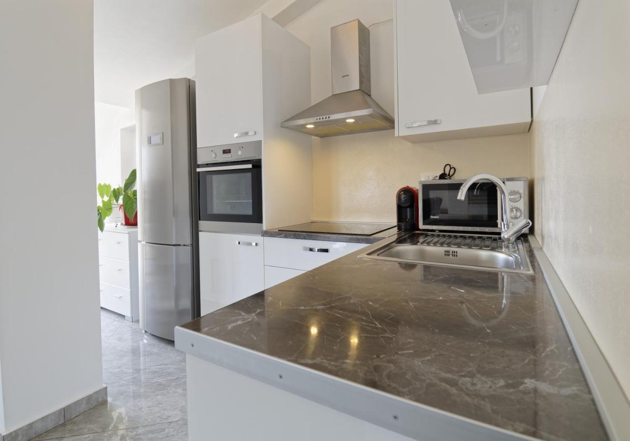 Apartments Goran By Rent Istria Umag Eksteriør billede