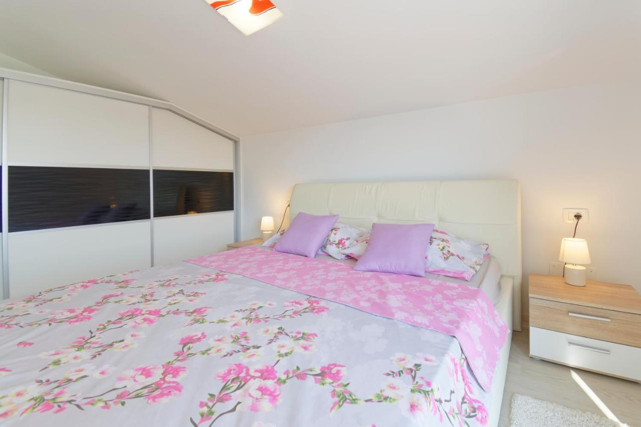 Apartments Goran By Rent Istria Umag Eksteriør billede