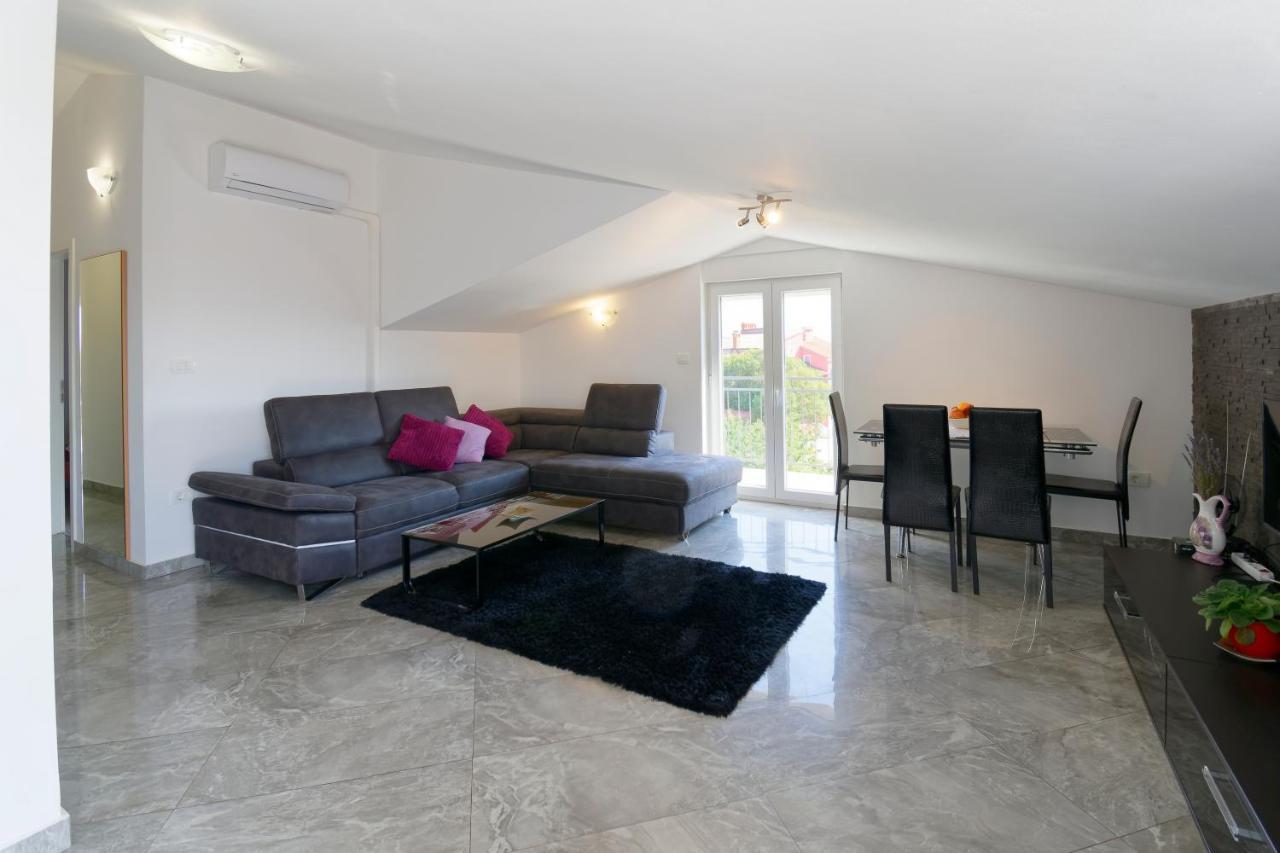 Apartments Goran By Rent Istria Umag Eksteriør billede