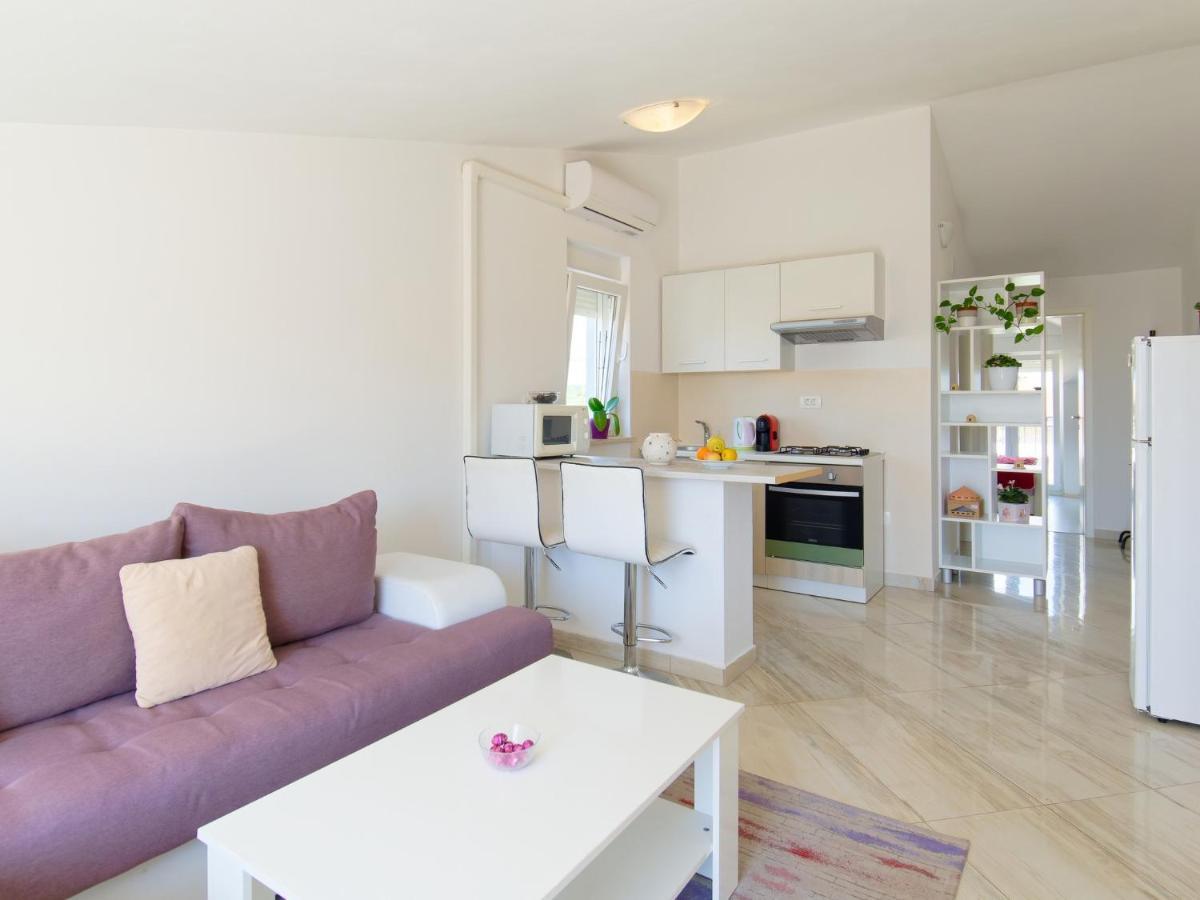 Apartments Goran By Rent Istria Umag Eksteriør billede